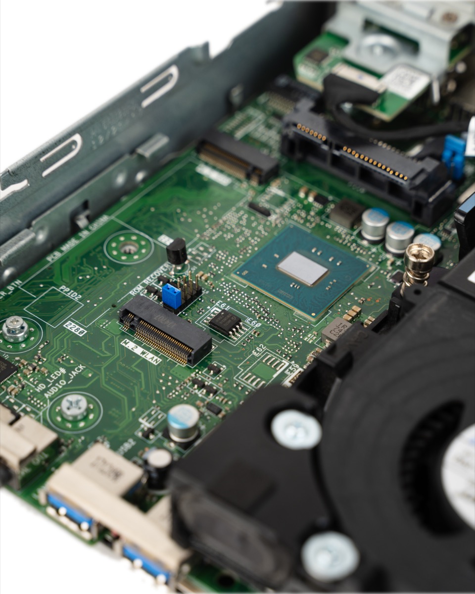 Internal components of a Dell Optiplex showing the SoC and cooling system